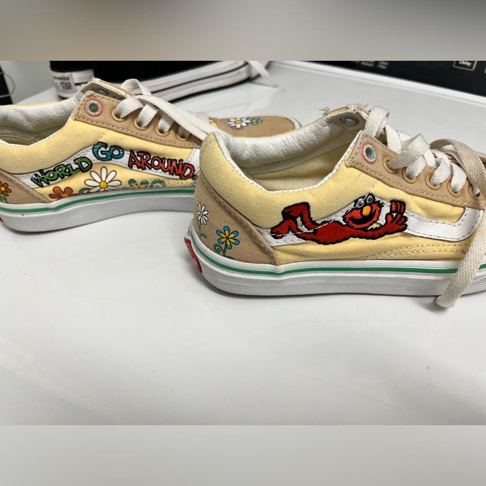 Girls vintage Sesame Street Vans